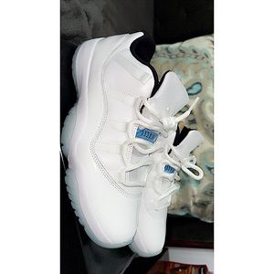 Legend Blues - Jordan 11 Low